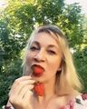 Zakharova-strawberries.jpg